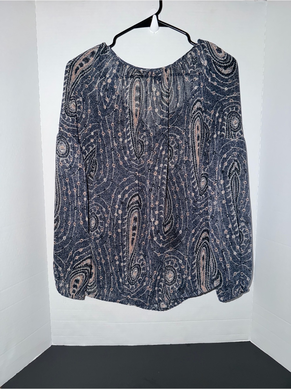 Lucky Brand Paisley V-Neck Blouse in Navy and Blush - Picture 2 of 12